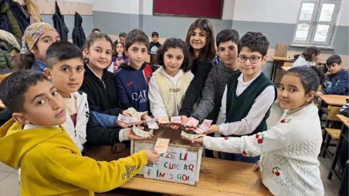 Öğrencilerimizden Filistin'e Yardım Eli: Tiyatro Gösterisi ve Bağış Kampanyası